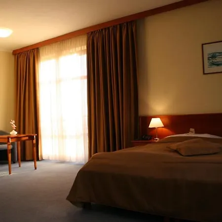Hotel April Panorama