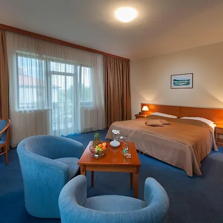 April Panorama Hotel