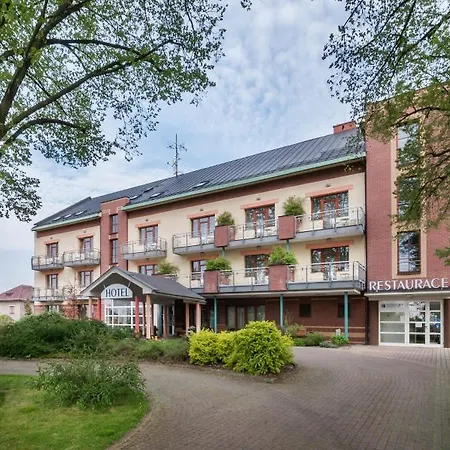 Hotel April Panorama 4*
