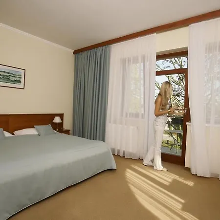 April Panorama Otel Rychnov nad Kneznou